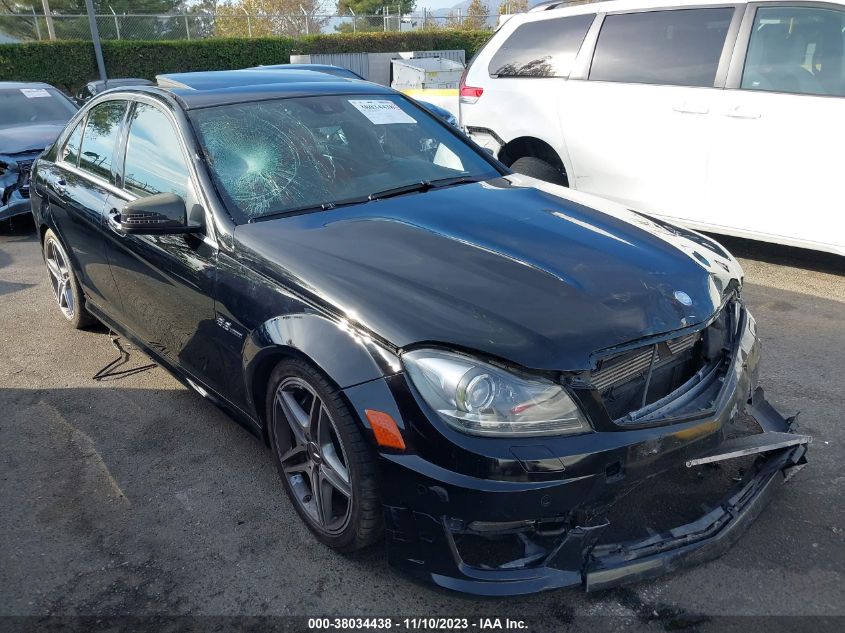 2013 MERCEDES-BENZ C 63 AMG WDDGF7HBXDA744089