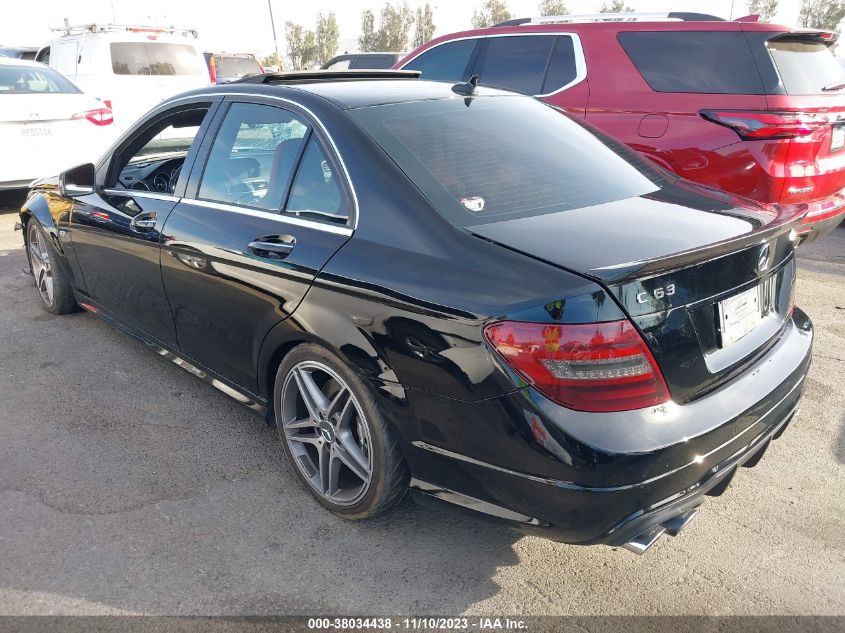 2013 MERCEDES-BENZ C 63 AMG WDDGF7HBXDA744089