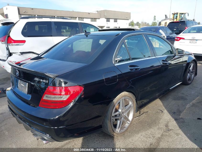 2013 MERCEDES-BENZ C 63 AMG WDDGF7HBXDA744089