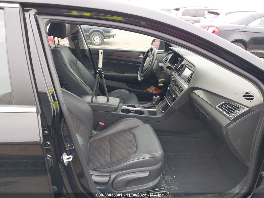 2017 HYUNDAI SONATA VIN: 5NPE34AF6HH546498