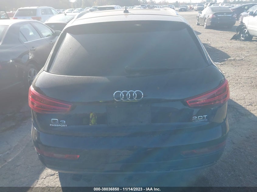 VIN WA1ECCFS7JR025962 2018 AUDI Q3 PREMIUM