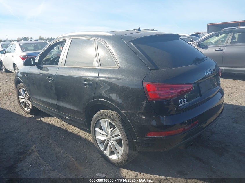 VIN WA1ECCFS7JR025962 2018 AUDI Q3 PREMIUM