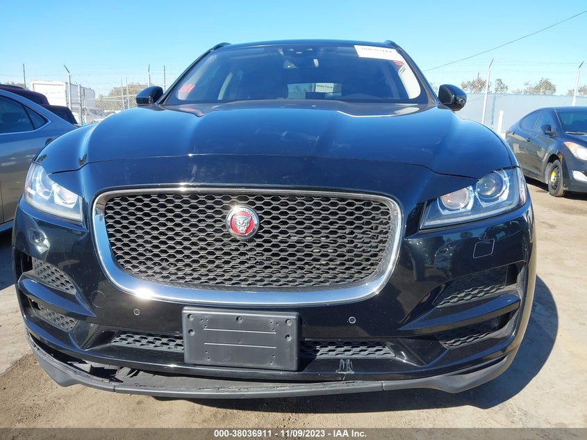 VIN SADCJ2FX9JA267308 2018 JAGUAR F-PACE 25T PREMIUM