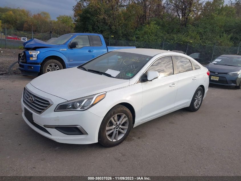 2016 HYUNDAI SONATA 2.4L SE - 5NPE24AF2GH298591