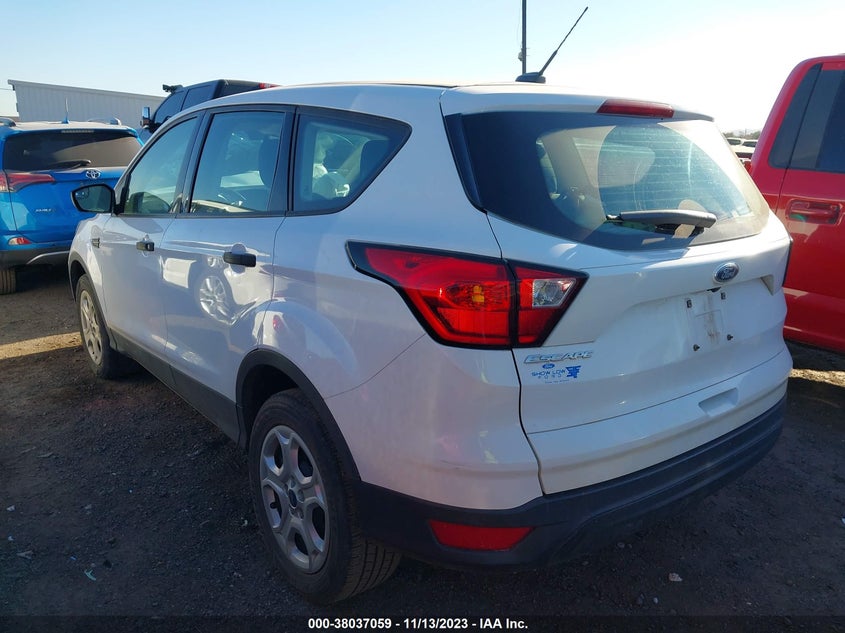 VIN 1FMCU0F72KUC55326 2019 FORD ESCAPE S