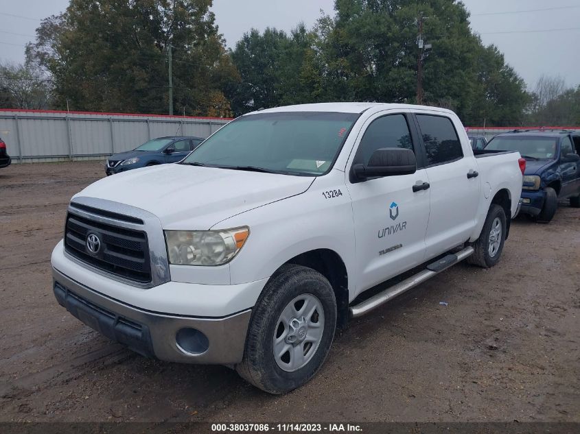 2013 TOYOTA TUNDRA 2WD TRUCK CREWMAX SR5 - 5TFEM5F12DX058017