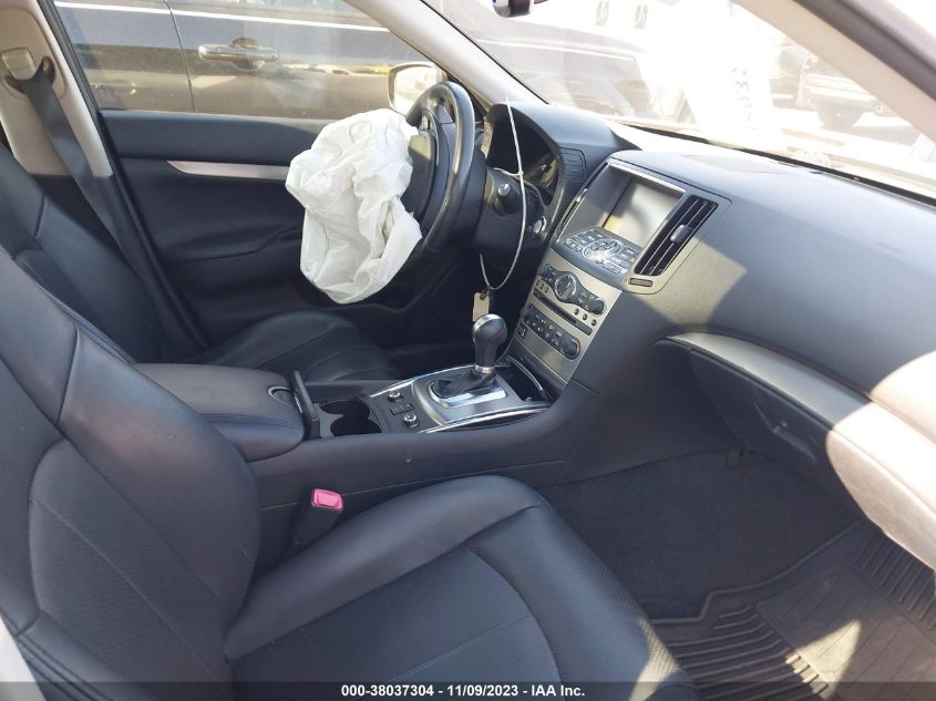 2015 INFINITI Q40 JN1CV6AR1FM521327