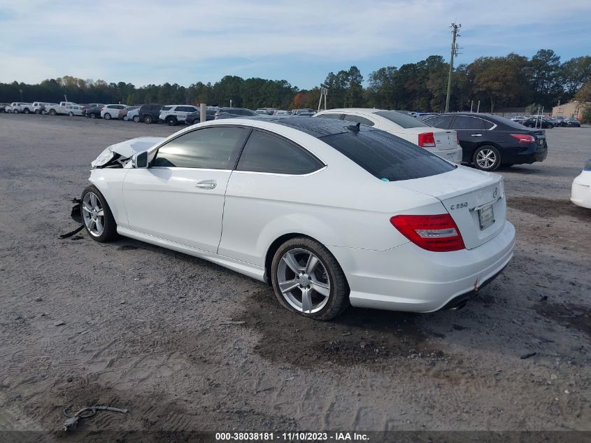 2015 MERCEDES-BENZ C 250 WDDGJ4HB3FG364993