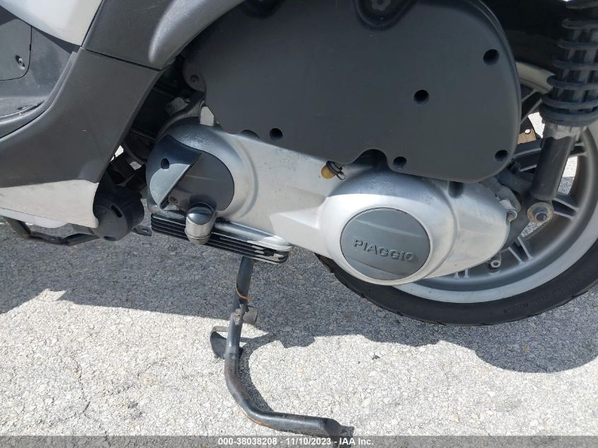 2010 PIAGGIO MP3 250 ZAPM479M4A5004401