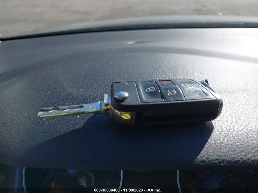 2016 VOLKSWAGEN E-GOLF SE - WVWKP7AU9GW913328