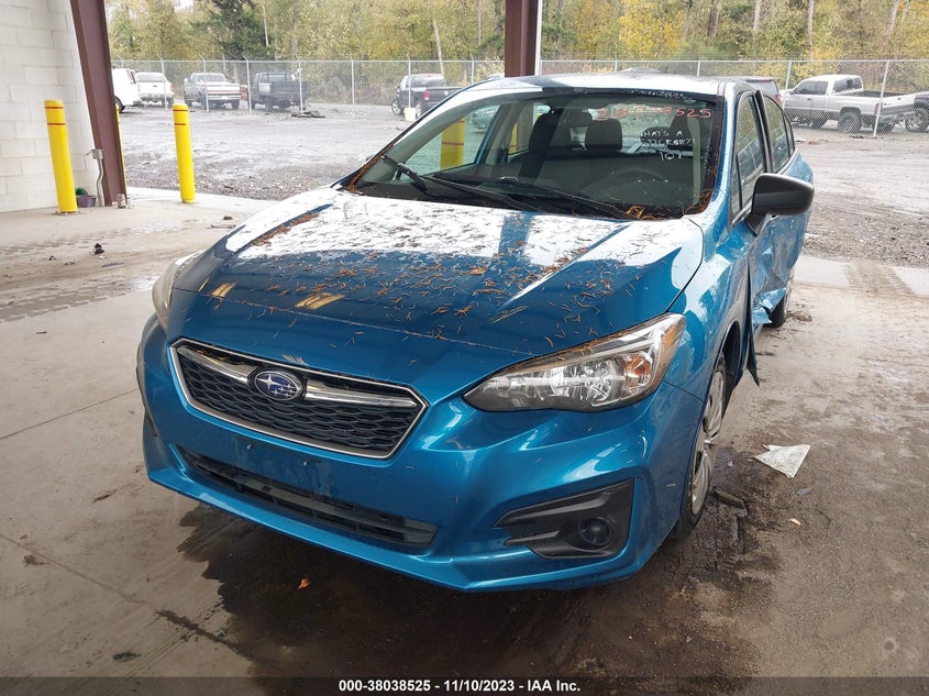 VIN 4S3GKAA67J3611256 2018 SUBARU IMPREZA