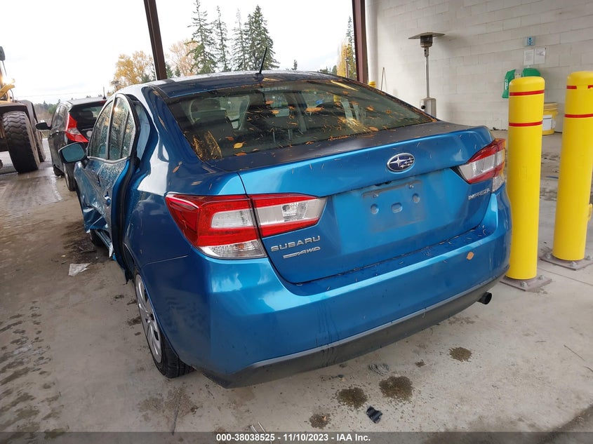 VIN 4S3GKAA67J3611256 2018 SUBARU IMPREZA