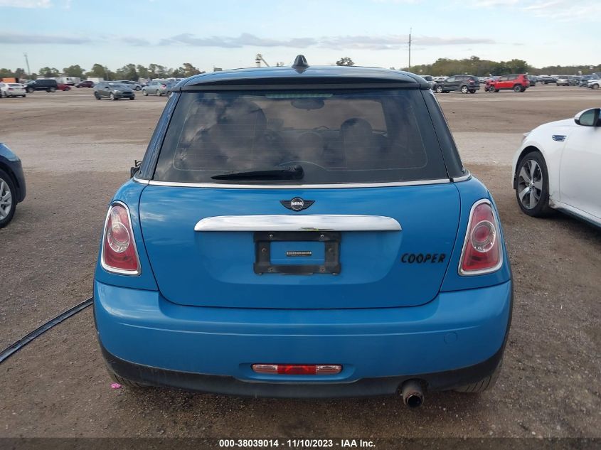 2013 MINI HARDTOP COOPER - WMWSU3C56DT688450