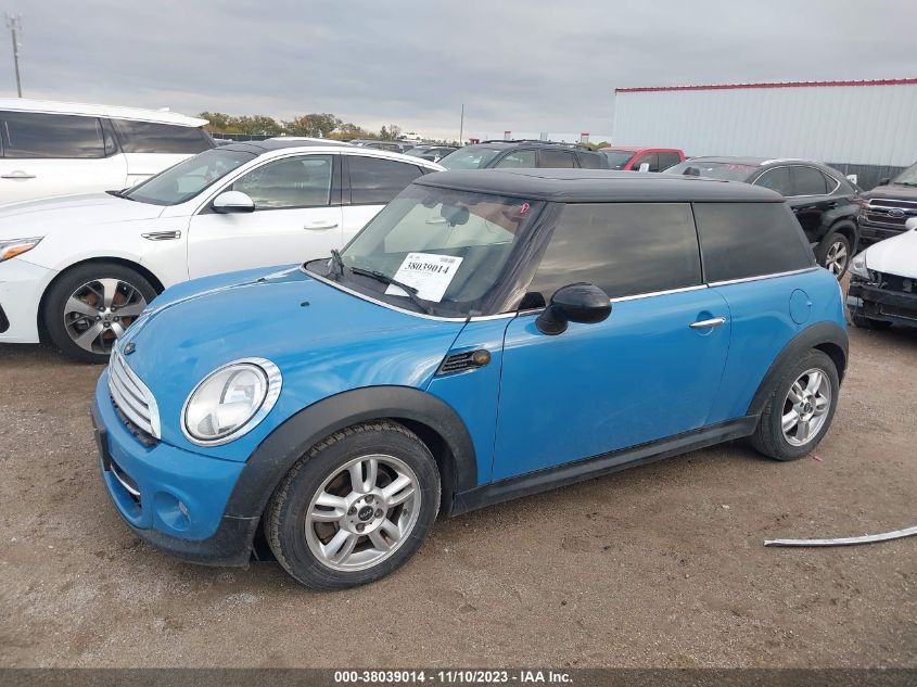2013 MINI HARDTOP COOPER - WMWSU3C56DT688450