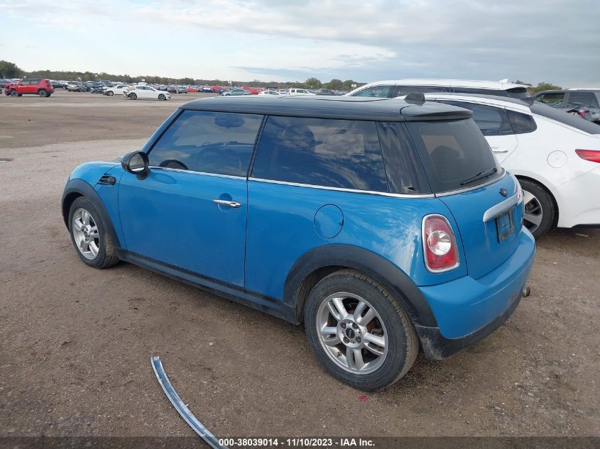 2013 MINI HARDTOP COOPER - WMWSU3C56DT688450