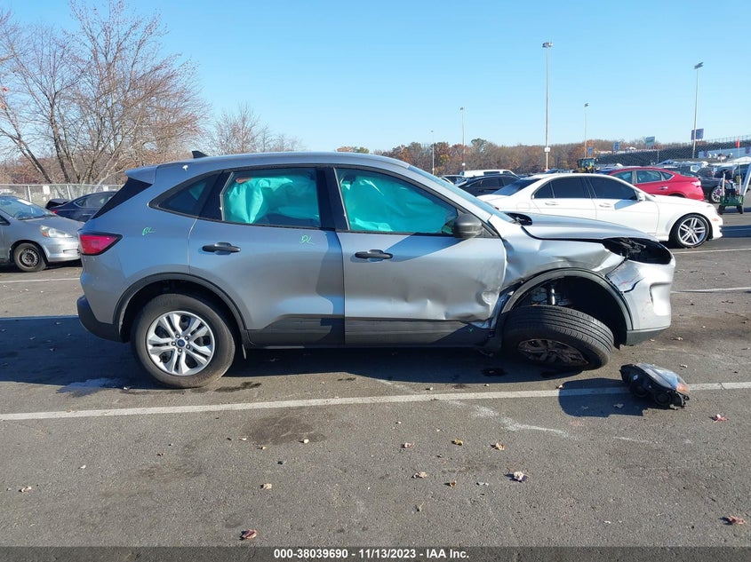 VIN 1FMCU9F63NUB52951 2022 FORD ESCAPE S