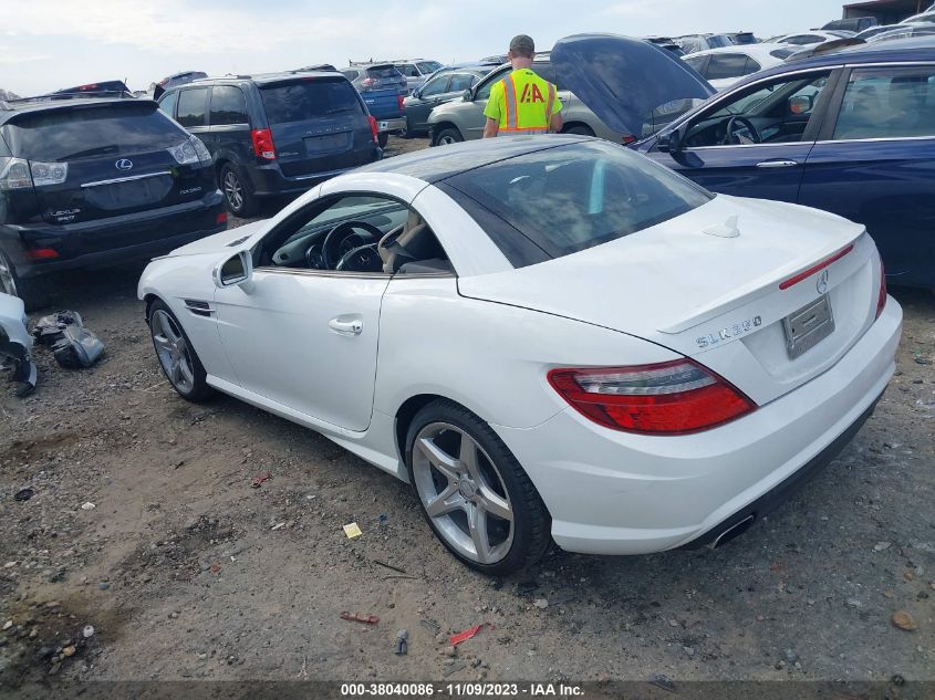 2014 MERCEDES-BENZ SLK 250 - WDDPK4HAXEF077112