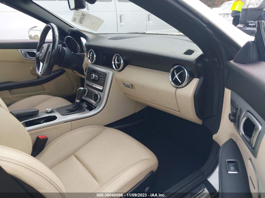 2014 MERCEDES-BENZ SLK 250 - WDDPK4HAXEF077112