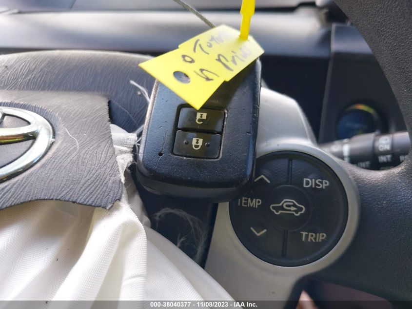 2013 TOYOTA PRIUS C THREE JTDKDTB36D1557436
