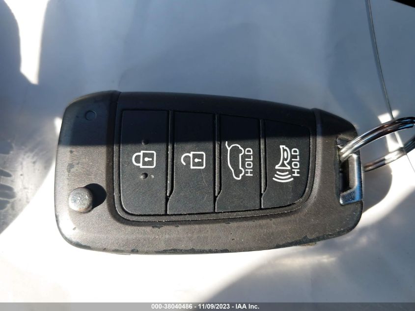 2019 HYUNDAI SANTA FE SE - 5NMS2CAD7KH119186