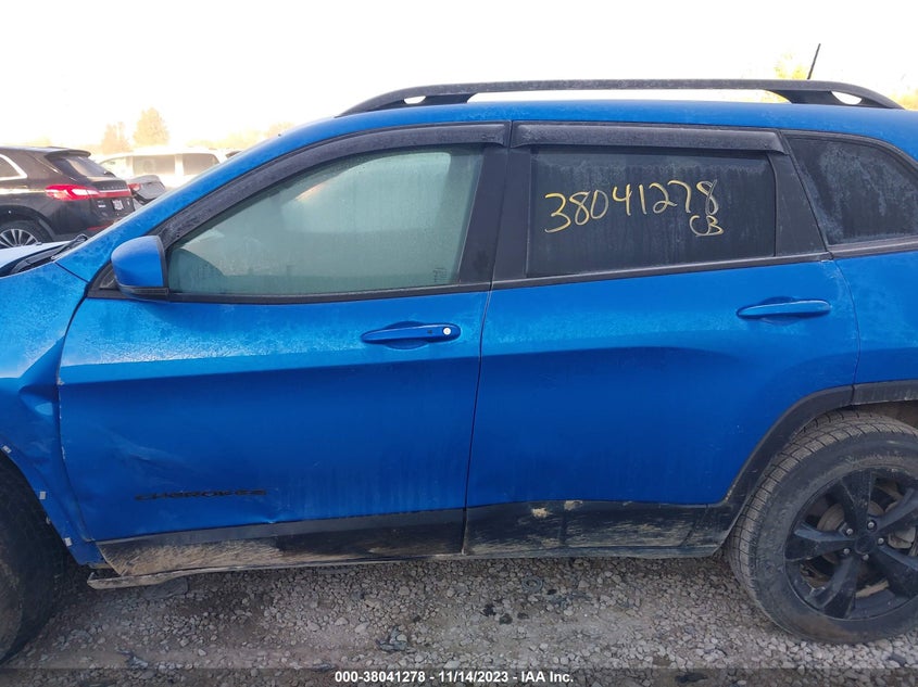 VIN 1C4PJMDX3JD600323 2018 JEEP CHEROKEE LIMITED