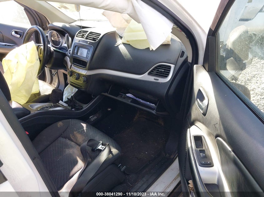 VIN 3C4PDCAB0JT386167 2018 DODGE JOURNEY SE
