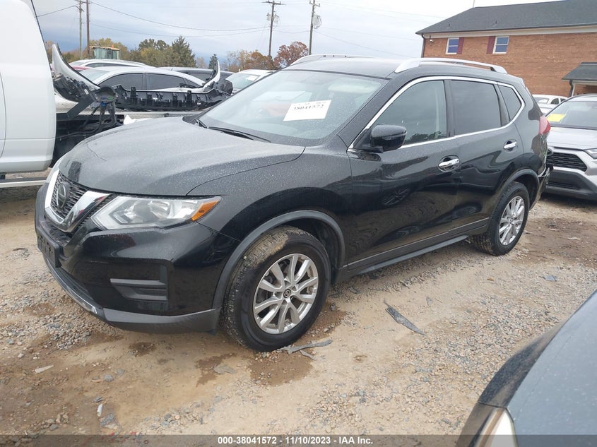 VIN KNMAT2MV1JP621320 2018 NISSAN ROGUE S/SV