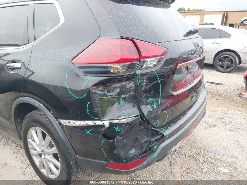 VIN KNMAT2MV1JP621320 2018 NISSAN ROGUE S/SV