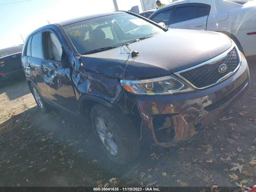 2015 KIA SORENTO LX - 5XYKTCA69FG624886