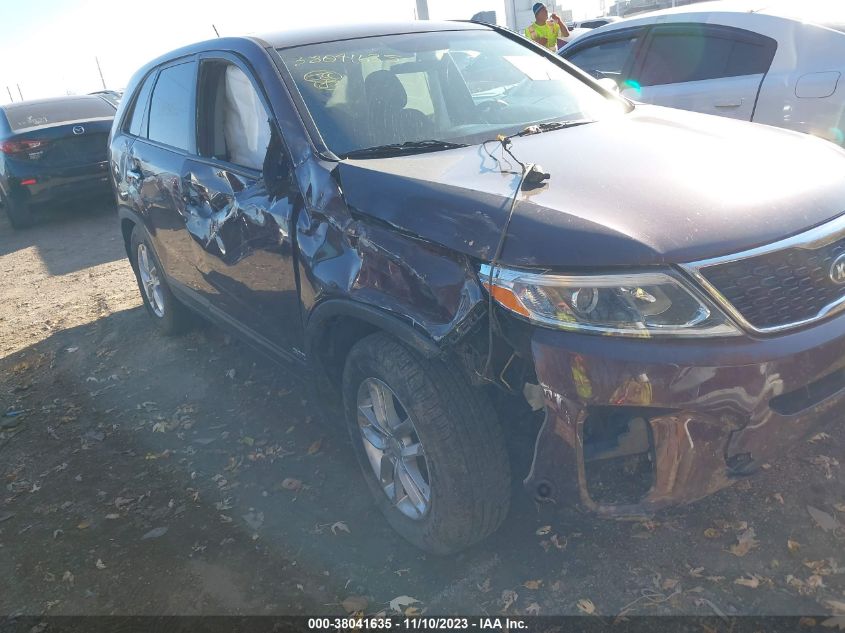 2015 KIA SORENTO LX - 5XYKTCA69FG624886