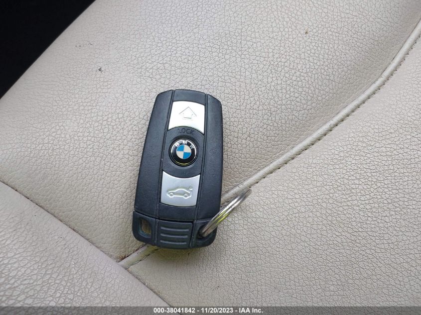 2013 BMW X1 XDRIVE28I - WBAVL1C57DVR90953