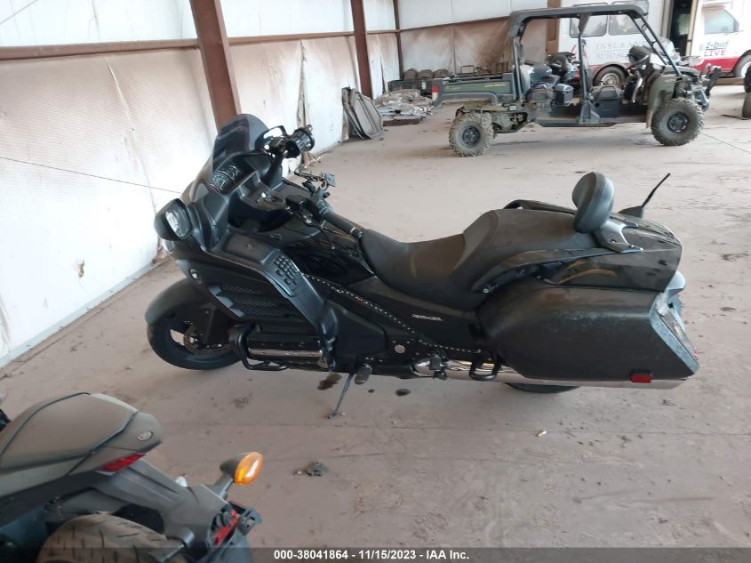 2013 HONDA GL1800 B JH2SC6814DK002108