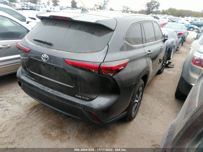 VIN 5TDGZRBH3MS533555 2021 TOYOTA HIGHLANDER XLE