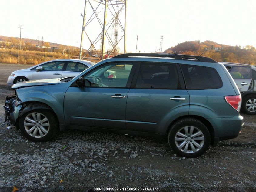 2013 SUBARU FORESTER 2.5X PREMIUM - JF2SHADC1DH400945