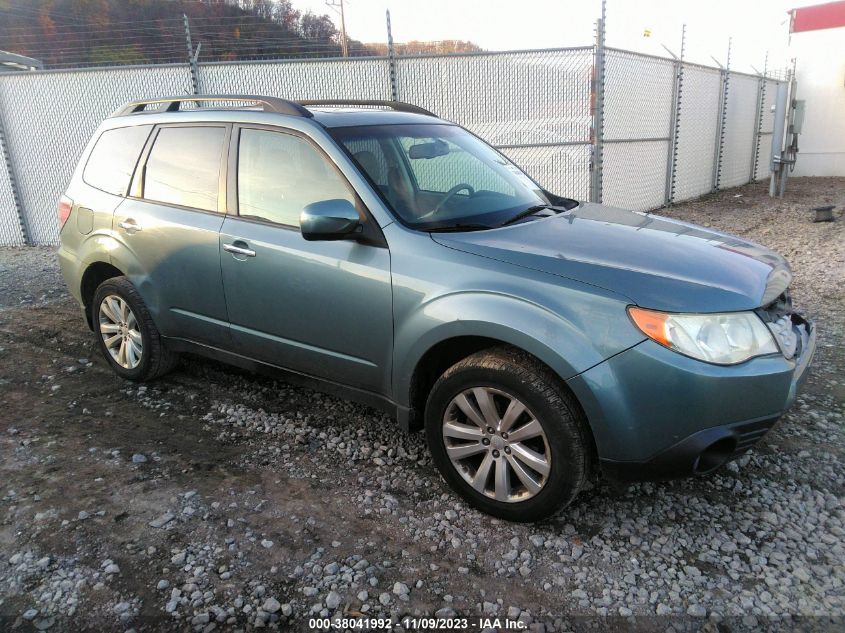 2013 SUBARU FORESTER 2.5X PREMIUM - JF2SHADC1DH400945