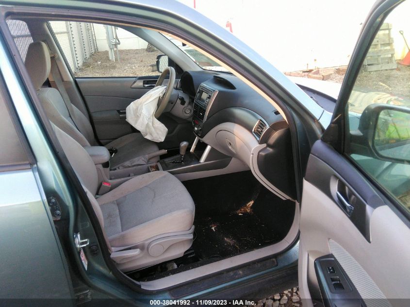 2013 SUBARU FORESTER 2.5X PREMIUM - JF2SHADC1DH400945