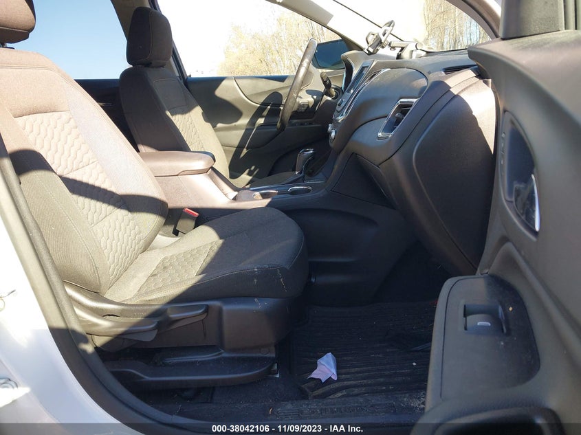 VIN 3GNAXLEX3KS569046 2019 CHEVROLET EQUINOX LT