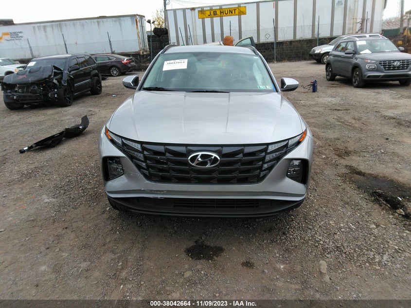 VIN 5NMJBCAE3NH040008 2022 HYUNDAI TUCSON SEL
