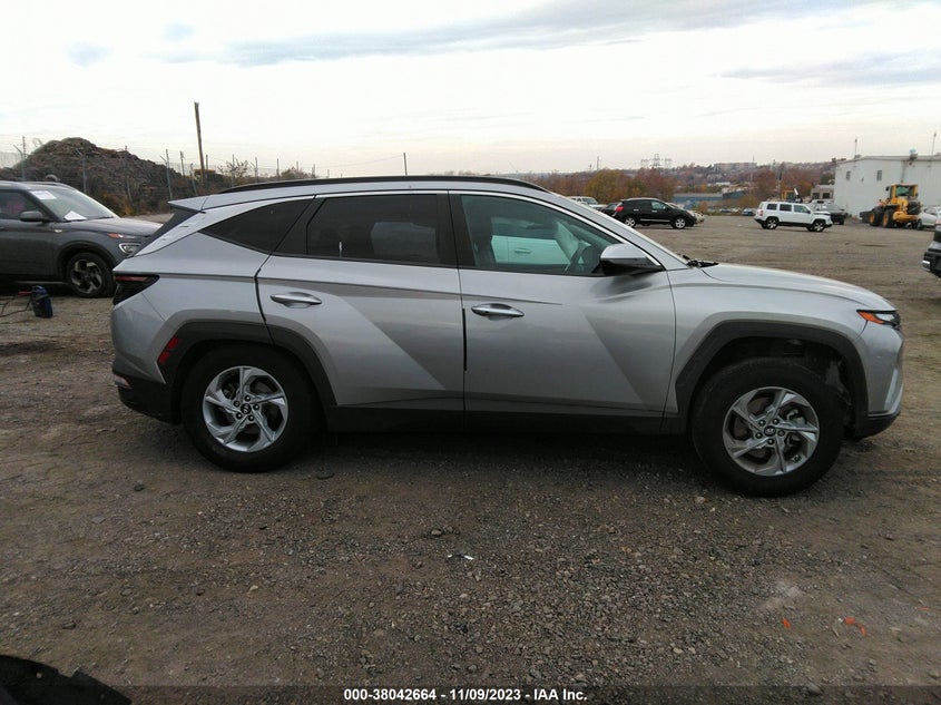 VIN 5NMJBCAE3NH040008 2022 HYUNDAI TUCSON SEL