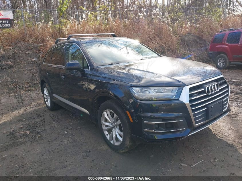 WA1LAAF77HD045472 2017 AUDI Q7, photo no. 1