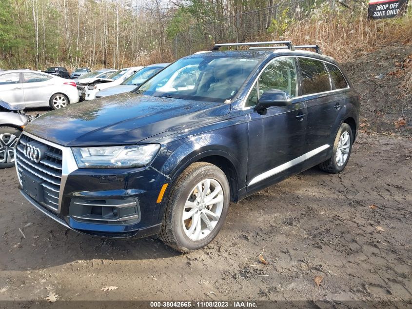 WA1LAAF77HD045472 2017 AUDI Q7, photo no. 2