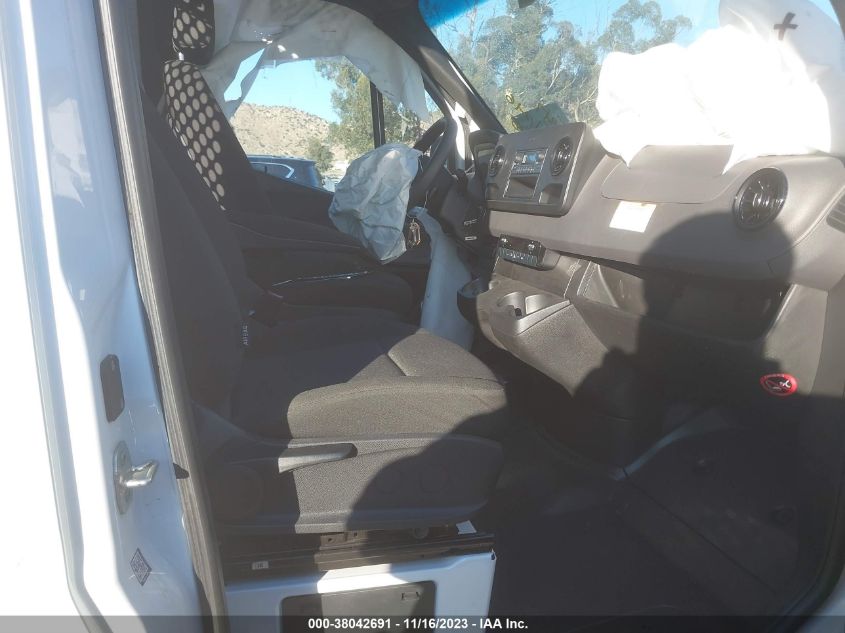 2023 MERCEDES-BENZ SPRINTER 1500 STANDARD ROOF 4-CYL GAS - W1Y70BGYXPT135769