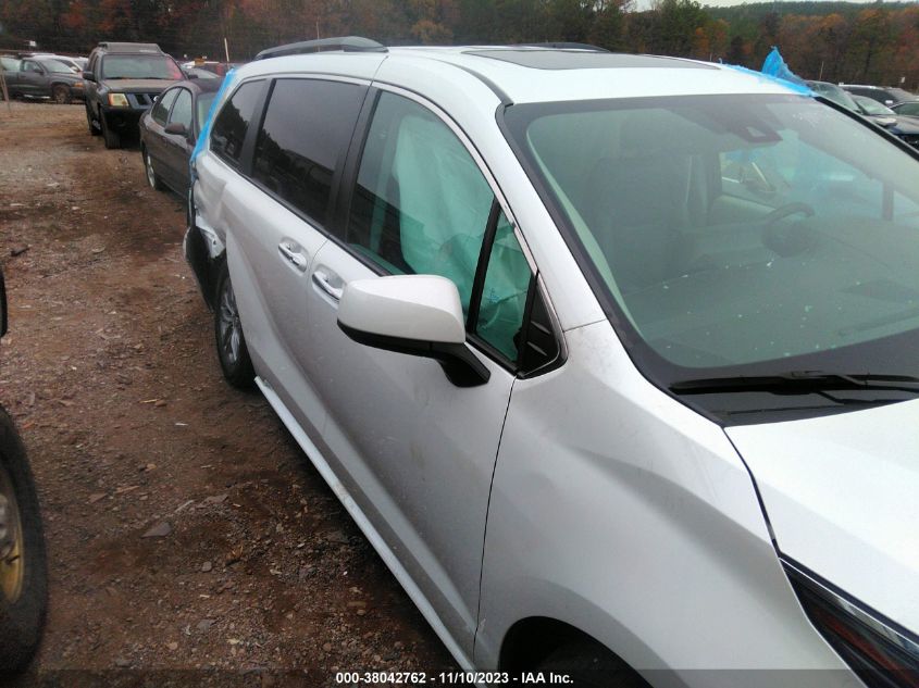 5TDYRKEC1NS105027 2022 TOYOTA SIENNA, photo no. 13