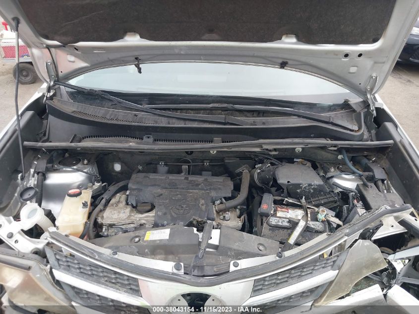 2015 TOYOTA RAV4 XLE - JTMWFREV1FD068293