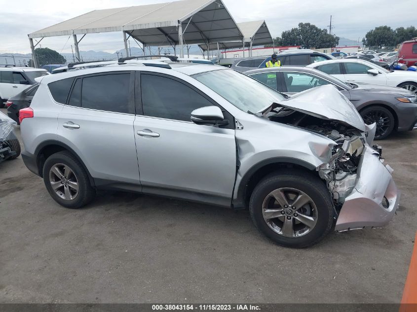 2015 TOYOTA RAV4 XLE - JTMWFREV1FD068293