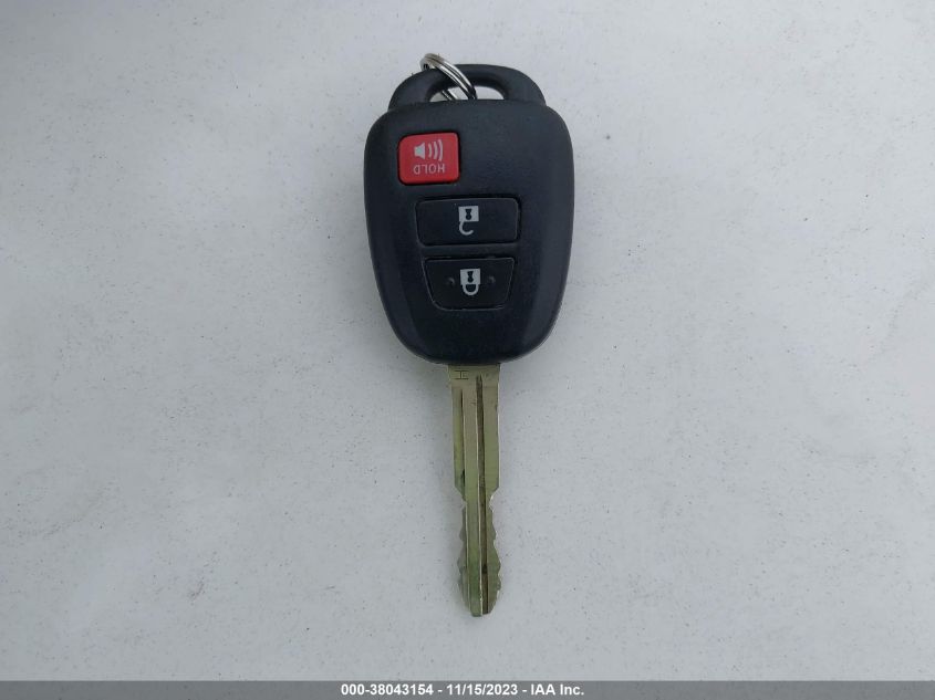 2015 TOYOTA RAV4 XLE - JTMWFREV1FD068293