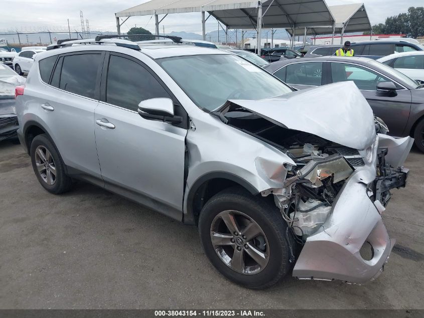 2015 TOYOTA RAV4 XLE - JTMWFREV1FD068293