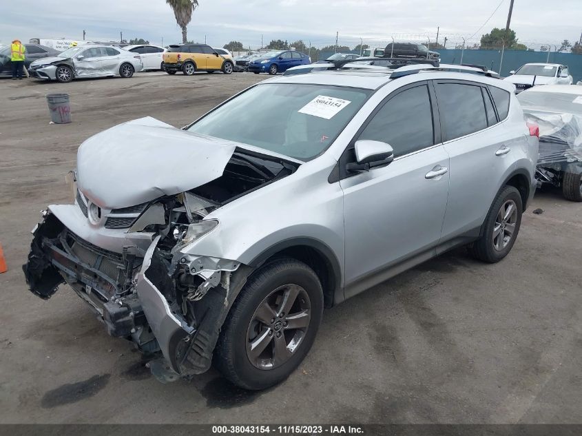 2015 TOYOTA RAV4 XLE - JTMWFREV1FD068293