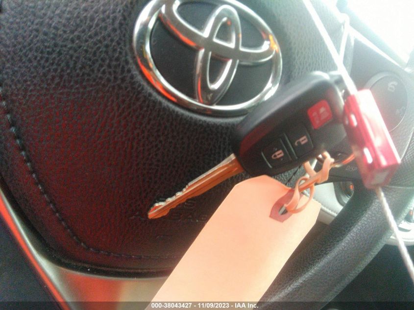 2014 TOYOTA RAV4 XLE - 2T3WFREV4EW101711