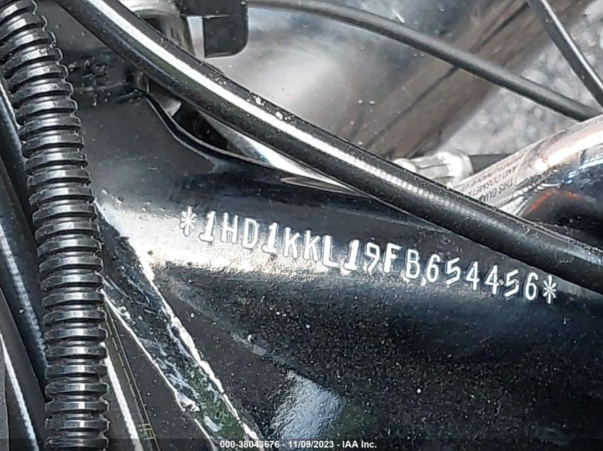 2015 HARLEY-DAVIDSON FLHTKL ULTRA LIMITED LOW 1HD1KKL19FB654456